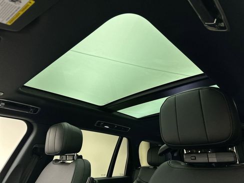 New 2026 Land Rover Range Rover Long Wheelbase SE AWD/4WD image 19