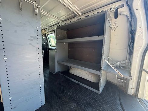 Used 2015 Chevrolet Express 2500 RWD image 20