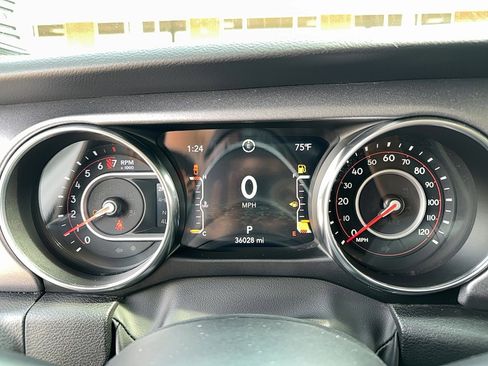 Used 2022 Jeep Gladiator Mojave w/ Trailer Tow Package image 21