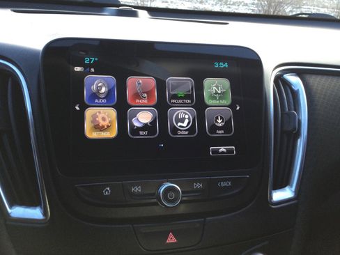 Used 2018 Chevrolet Malibu LT image 16