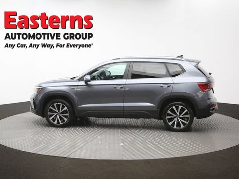 Used 2022 Volkswagen Taos SE FWD image 58