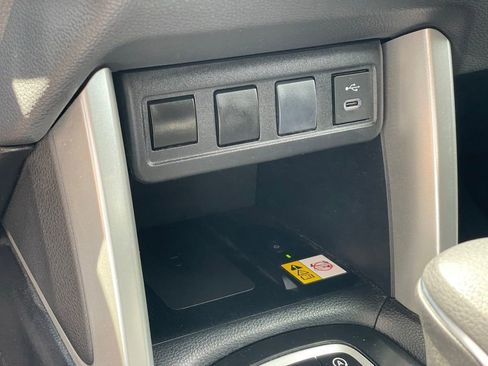 Used 2023 Toyota Corolla Cross LE image 19