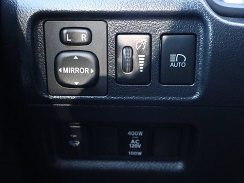 Used 2020 Toyota 4Runner TRD Off-Road AWD/4WD image 28