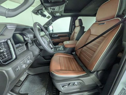 New 2026 GMC Sierra 3500 Denali Ultimate image 17