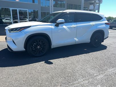 Used 2022 Toyota Highlander Platinum