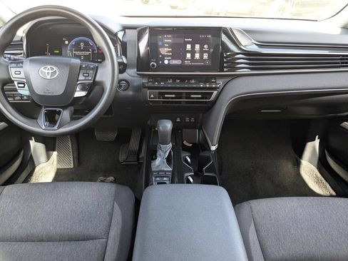 Used 2025 Toyota Camry LE FWD image 24