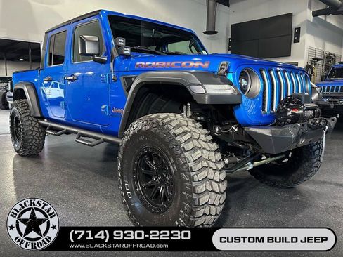 Used 2021 Jeep Gladiator Rubicon w/ Cold Weather Group AWD/4WD image 2