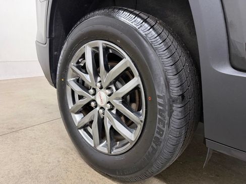 Certified 2017 GMC Acadia SLT AWD/4WD image 10