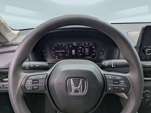 Used 2025 Honda Accord SE image 29