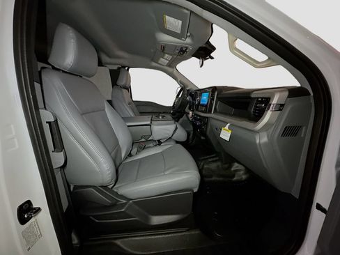 New 2026 Ford F550 4x4 Supercab Super Duty image 31
