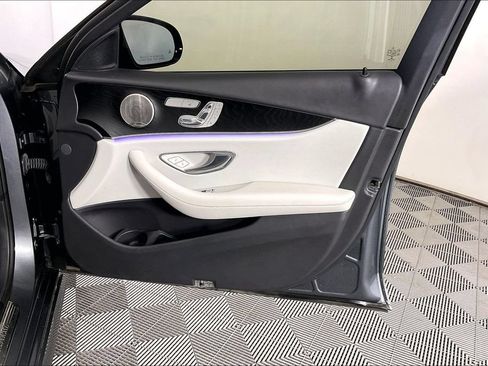 Used 2022 Mercedes-Benz E 350 4MATIC Sedan image 23
