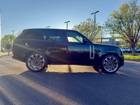 New 2026 Land Rover Range Rover SE image 5