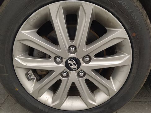 Used 2016 Hyundai Elantra SE w/ Option Group 02 FWD image 31