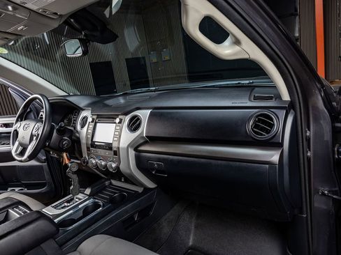 Used 2019 Toyota Tundra SR5 w/ SR5 Upgrade Package image 17