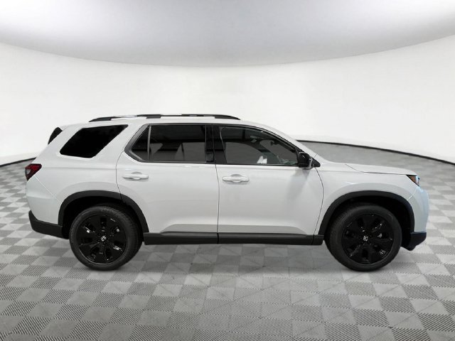 New 2026 Honda Pilot Black Edition image 3
