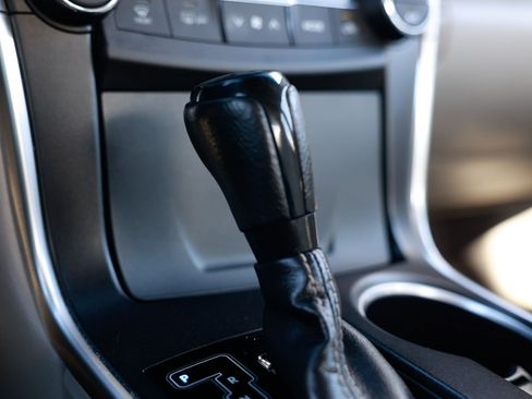 Used 2017 Toyota Camry XLE w/ Moonroof Package image 42