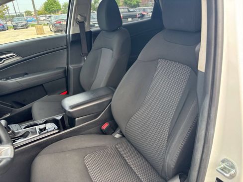 Used 2023 Kia Sportage LX AWD/4WD image 34