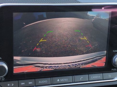 Used 2024 Nissan Altima 2.5 SV image 18