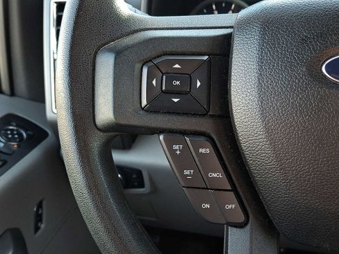 Used 2015 Ford F150 XLT image 19