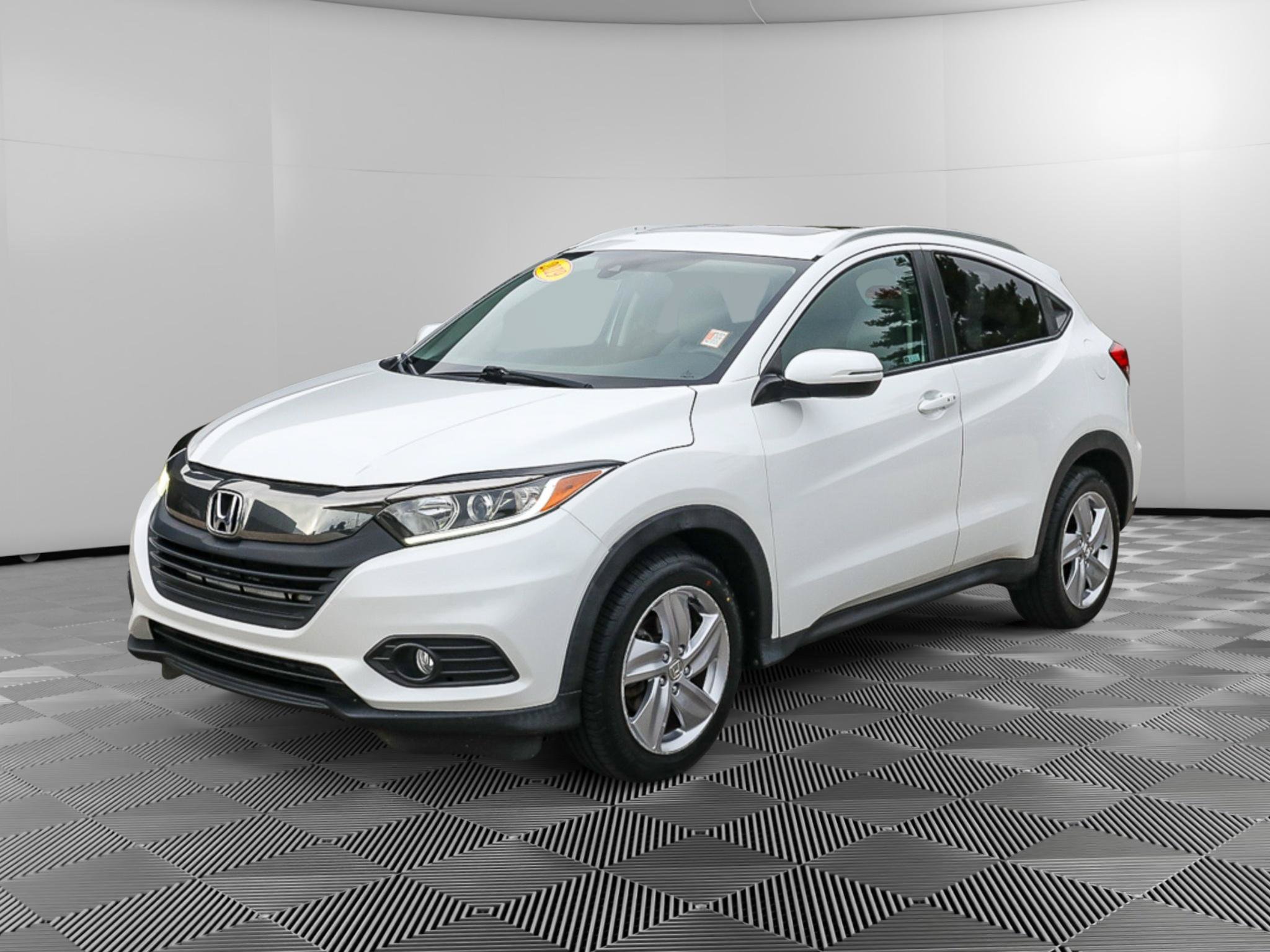 Used 2019 Honda HR-V EX image 2