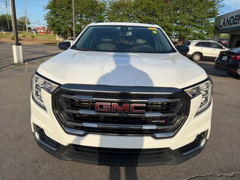 Used 2023 GMC Terrain AT4 image 9