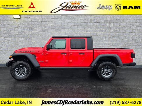 Used 2026 Jeep Gladiator Mojave AWD/4WD image 2