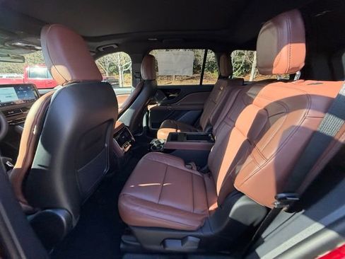 New 2026 Lincoln Aviator Reserve w/ Jet Appearance Package image 12