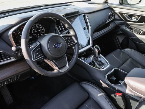 Used 2025 Subaru Outback Touring XT AWD/4WD image 25