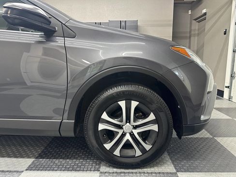 Used 2016 Toyota RAV4 LE AWD/4WD image 6