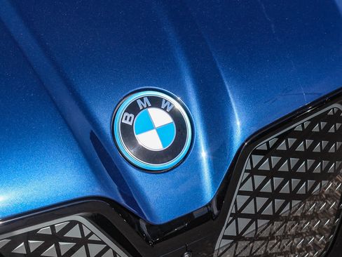 Certified 2023 BMW iX xDrive50 w/ Convenience Package image 11