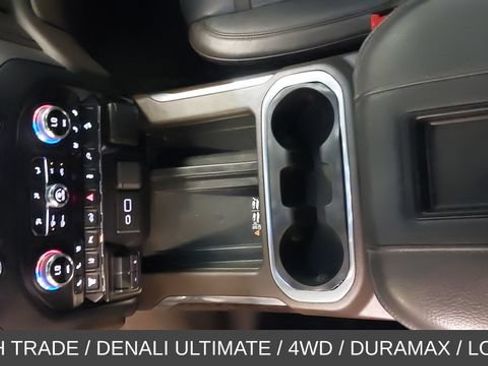 Used 2022 GMC Sierra 2500 Denali w/ Denali Ultimate Package AWD/4WD image 31