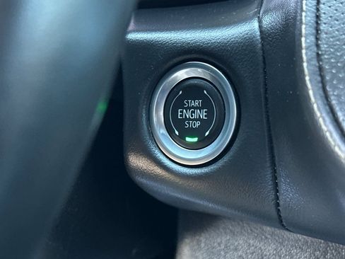 Used 2024 Chevrolet Tahoe Premier AWD/4WD image 32