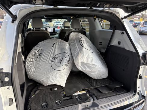 Used 2021 Toyota Sienna XSE image 19