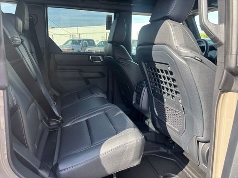 New 2025 Ford Bronco Badlands image 16