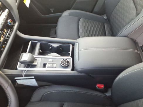 New 2026 Nissan Pathfinder SV image 15