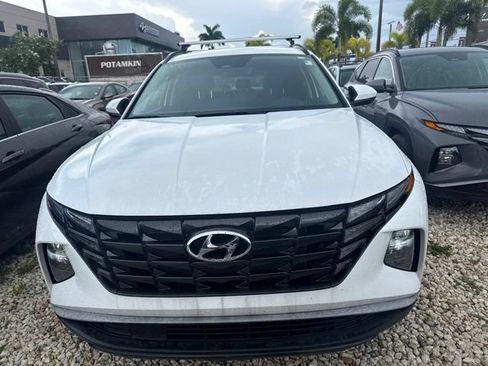 Used 2024 Hyundai Tucson SEL FWD image 2