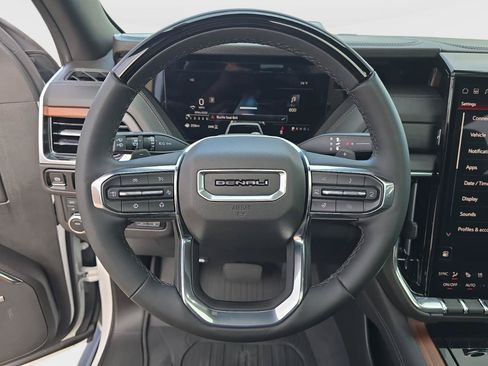 Used 2025 GMC Yukon Denali w/ Denali Reserve Package AWD/4WD image 29