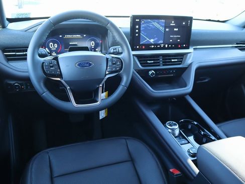 New 2026 Ford Explorer Platinum w/ LUX Leather Package image 2