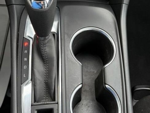 Used 2020 Chevrolet Equinox LS FWD image 24