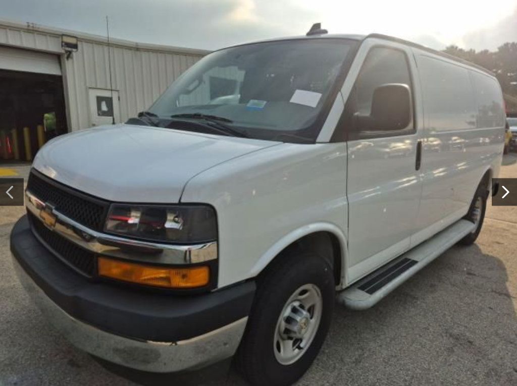 Used 2025 Chevrolet Express 2500 w/ Driver Convenience Package RWD image 2