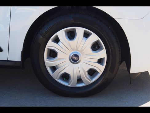 Used 2021 Ford Transit Connect XLT image 8