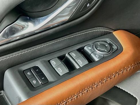 Used 2024 GMC Yukon Denali Ultimate AWD/4WD image 9