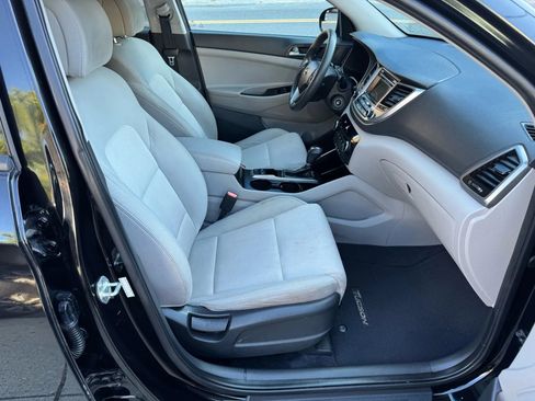 Used 2017 Hyundai Tucson SE image 15