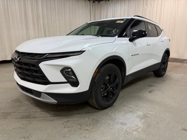 Used 2025 Chevrolet Blazer LT w/ Convenience Package AWD/4WD image 11