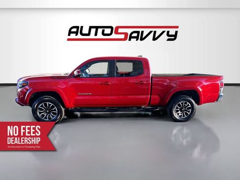 Used 2021 Toyota Tacoma TRD Sport w/ Technology Package AWD/4WD image 4