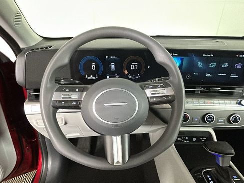 Used 2026 Hyundai Kona SE FWD image 18