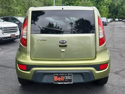 Used 2013 Kia Soul + w/ Audio Pkg FWD image 10