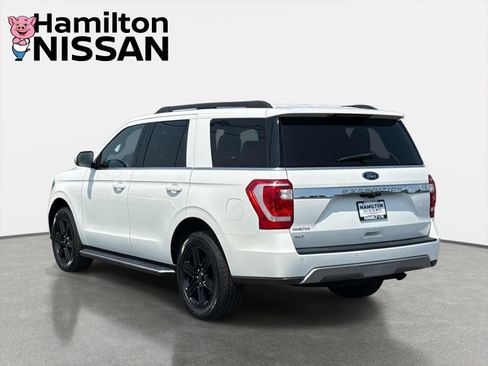 Used 2020 Ford Expedition XLT w/ Equipment Group 202A AWD/4WD image 4