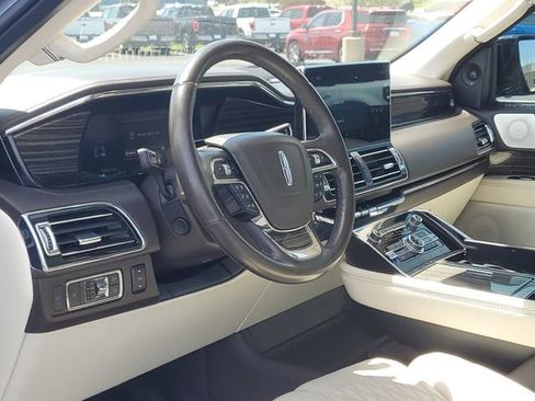 Certified 2022 Lincoln Navigator Black Label AWD/4WD image 11