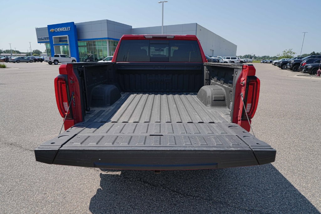 Used 2022 GMC Sierra 1500 SLT w/ SLT Premium Package AWD/4WD image 15